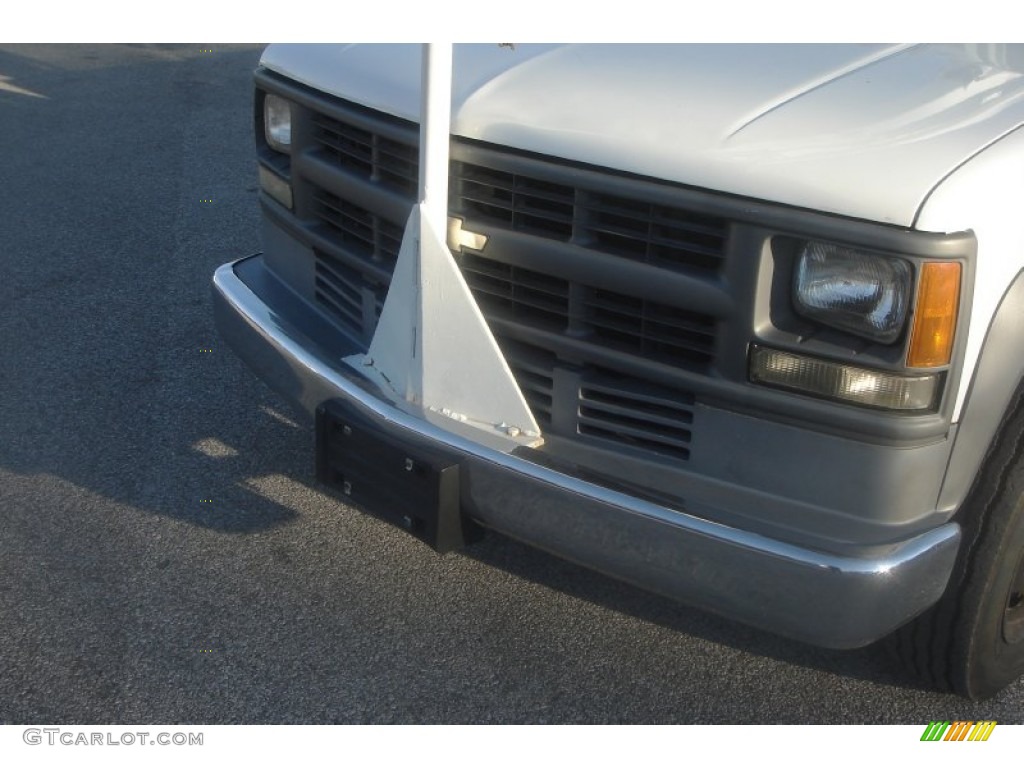 1997 C/K 3500 C3500 Regular Cab Dually Chassis - Summit White / Pewter photo #78