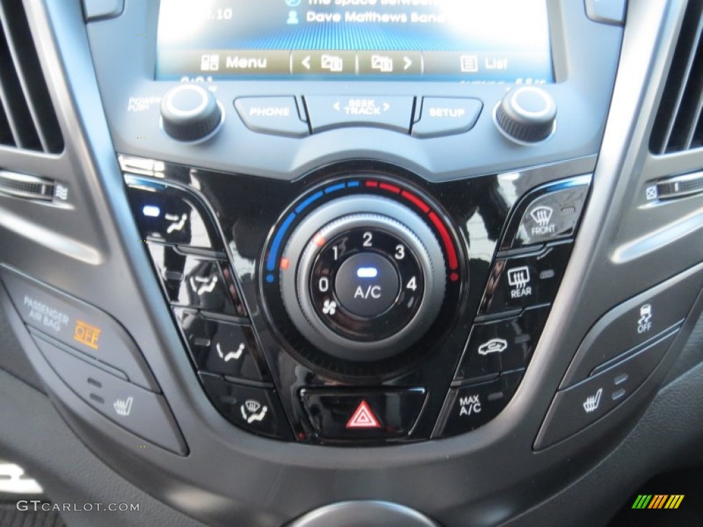 2013 Hyundai Veloster Turbo Controls Photo #74662014