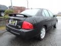 Blackout - Sentra 1.8 S Special Edition Photo No. 4