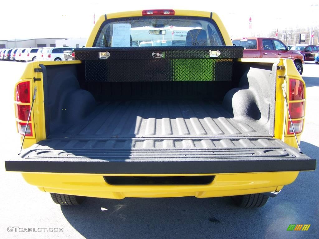 2005 Ram 1500 SLT Rumble Bee Regular Cab 4x4 - Solar Yellow / Dark Slate Gray photo #7