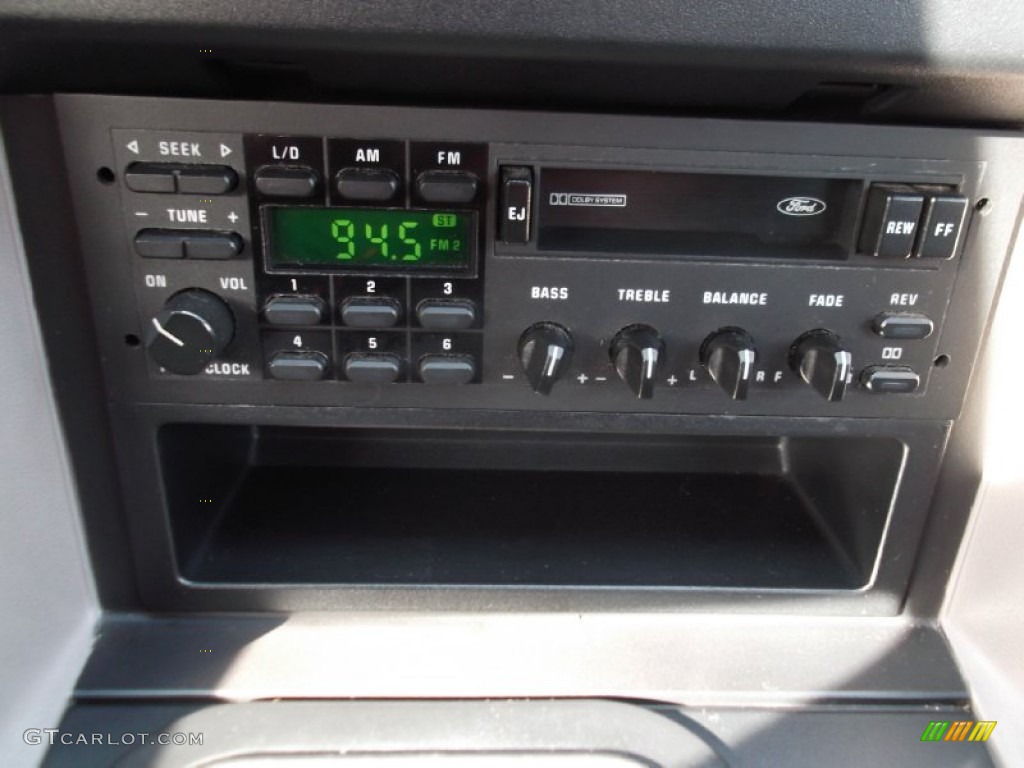 1990 Ford Mustang GT Coupe Audio System Photos