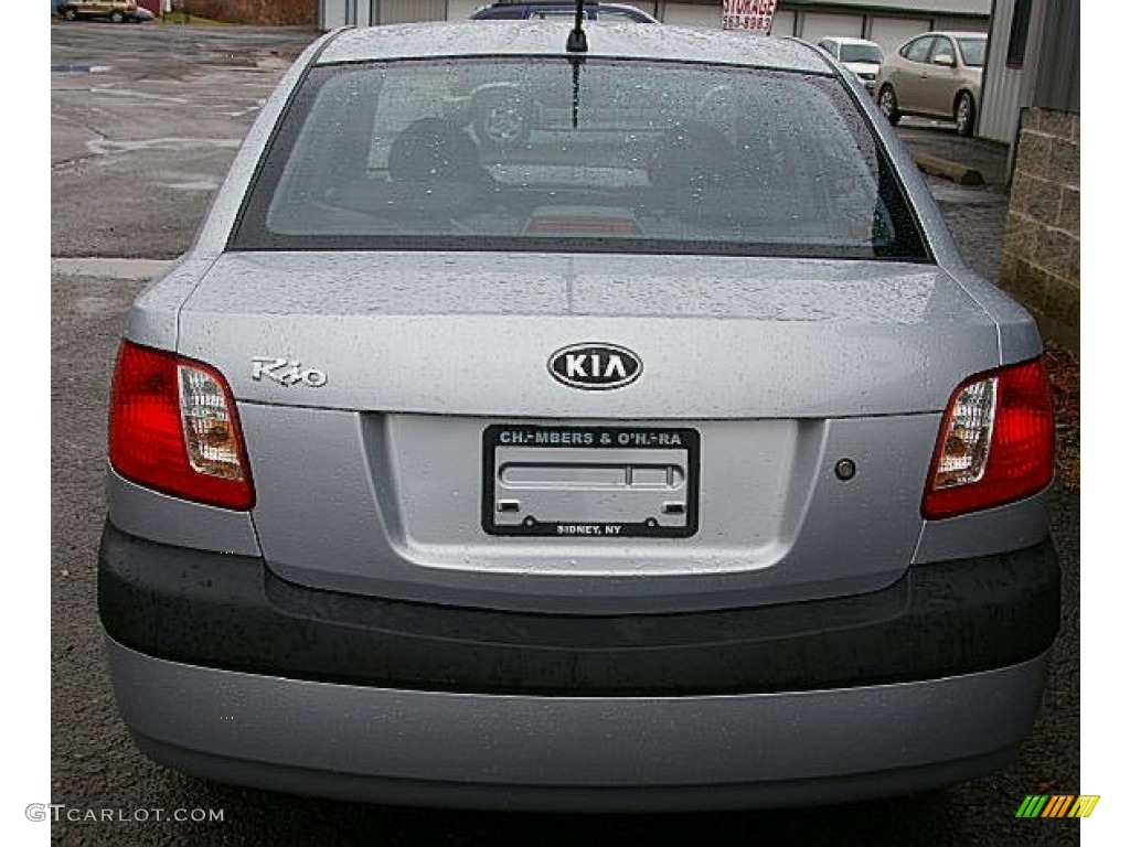 2006 Rio Sedan - Silver / Gray photo #7