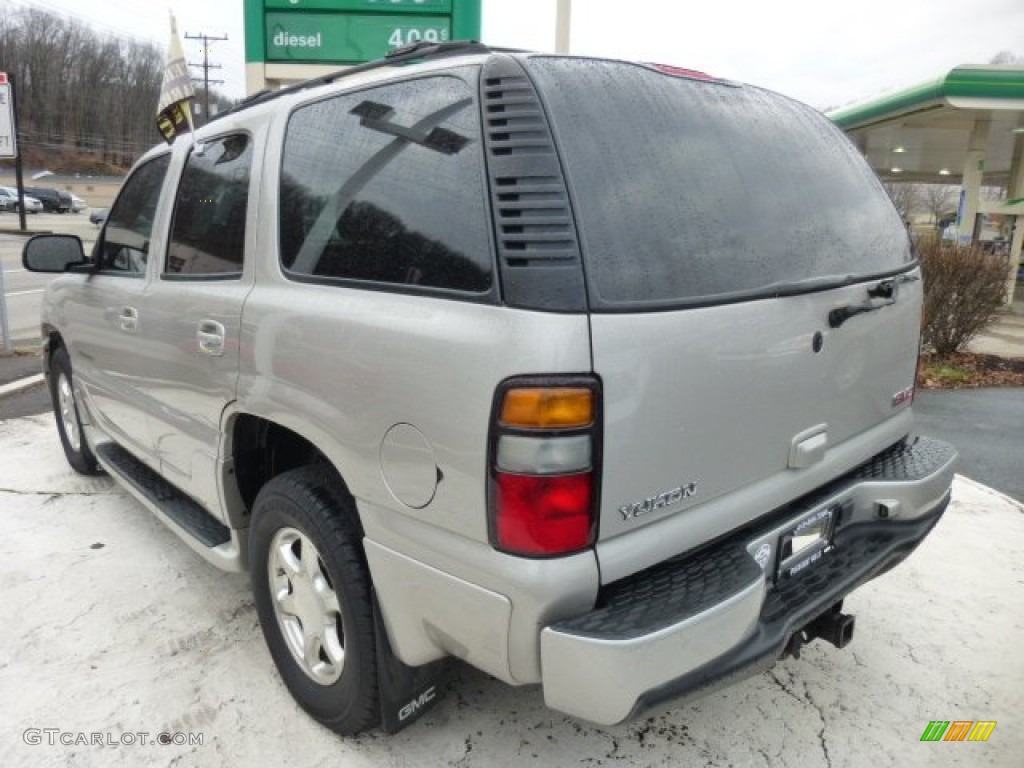 2004 Yukon Denali AWD - Silver Birch Metallic / Stone Gray photo #3