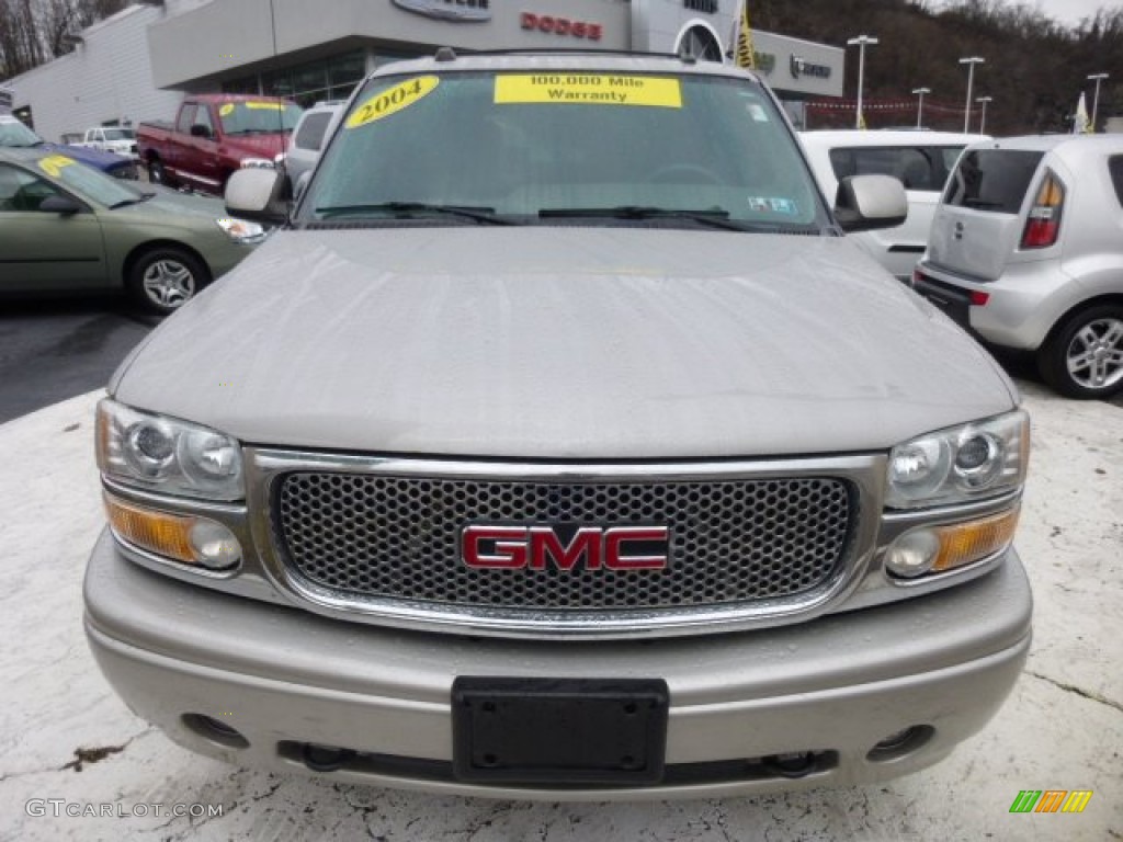 2004 Yukon Denali AWD - Silver Birch Metallic / Stone Gray photo #8