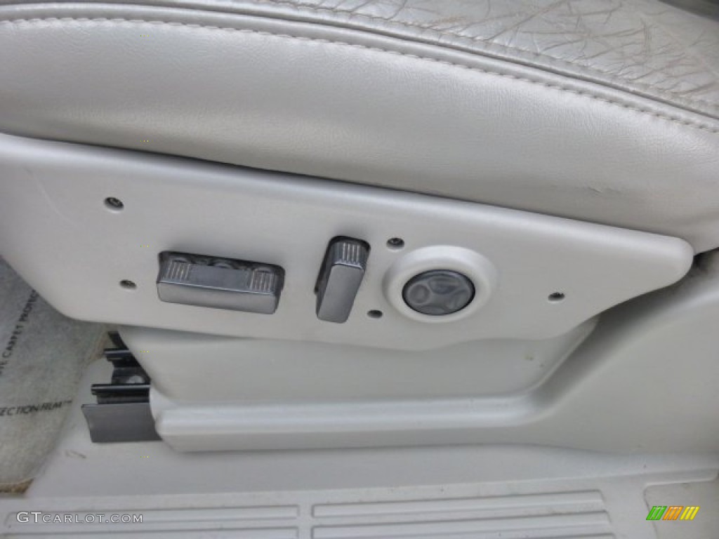 2004 Yukon Denali AWD - Silver Birch Metallic / Stone Gray photo #16