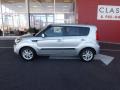 2013 Bright Silver Kia Soul 1.6  photo #2