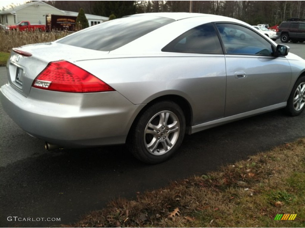 2006 Accord LX Coupe - Alabaster Silver Metallic / Gray photo #5