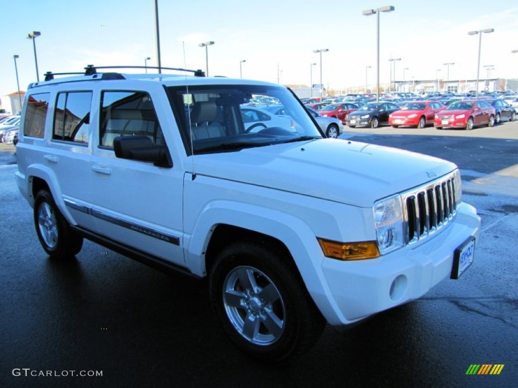 2007 Commander Limited 4x4 - Stone White / Dark Slate Gray/Light Graystone photo #1