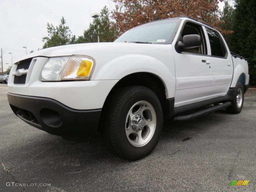 Oxford White 2004 Ford Explorer Sport Trac XLT Exterior Photo #74688073