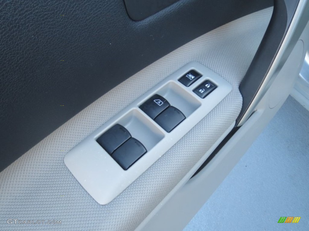 2011 Rogue S - Silver Ice Metallic / Gray photo #32