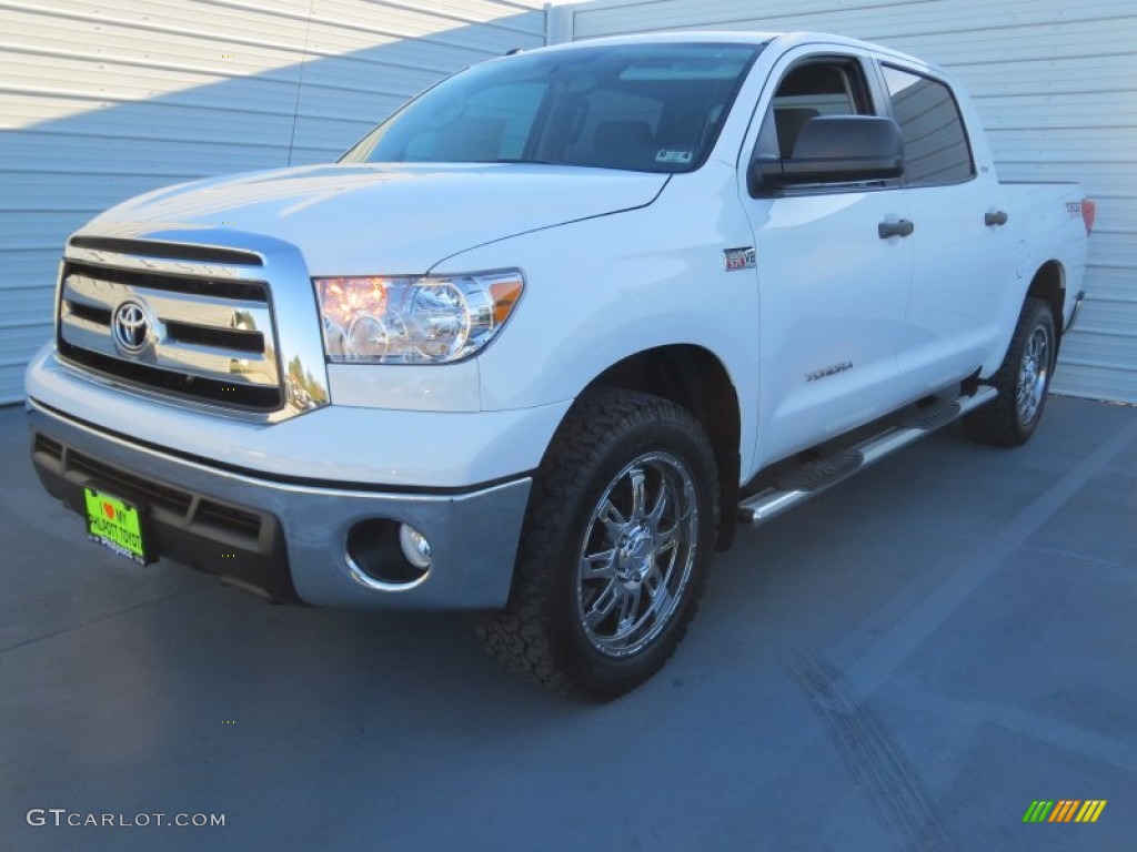 2013 Tundra SR5 CrewMax 4x4 - Super White / Graphite photo #6