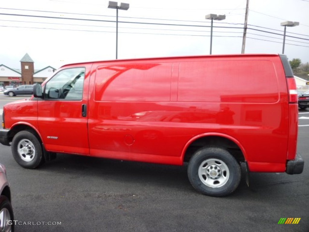 2005 Express 2500 Commercial Van - Victory Red / Medium Dark Pewter photo #4