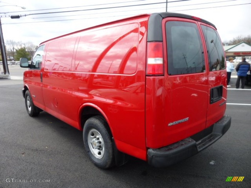 2005 Express 2500 Commercial Van - Victory Red / Medium Dark Pewter photo #5