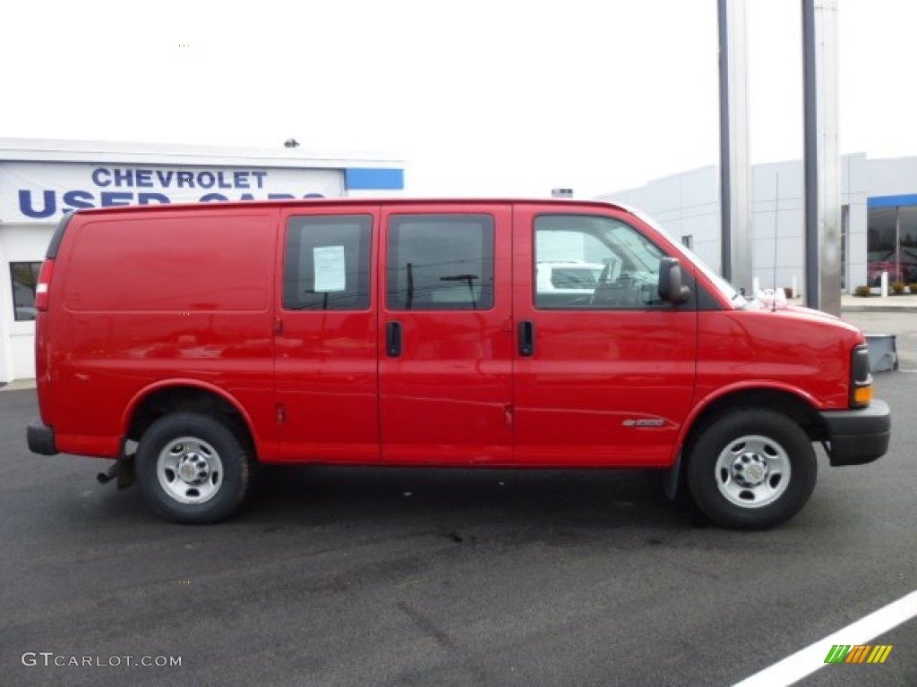 2005 Express 2500 Commercial Van - Victory Red / Medium Dark Pewter photo #8