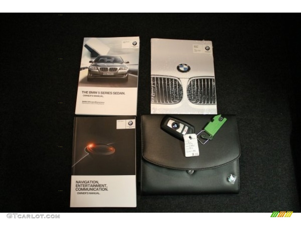 2013 BMW 5 Series 535i xDrive Sedan Books/Manuals Photo #74700103