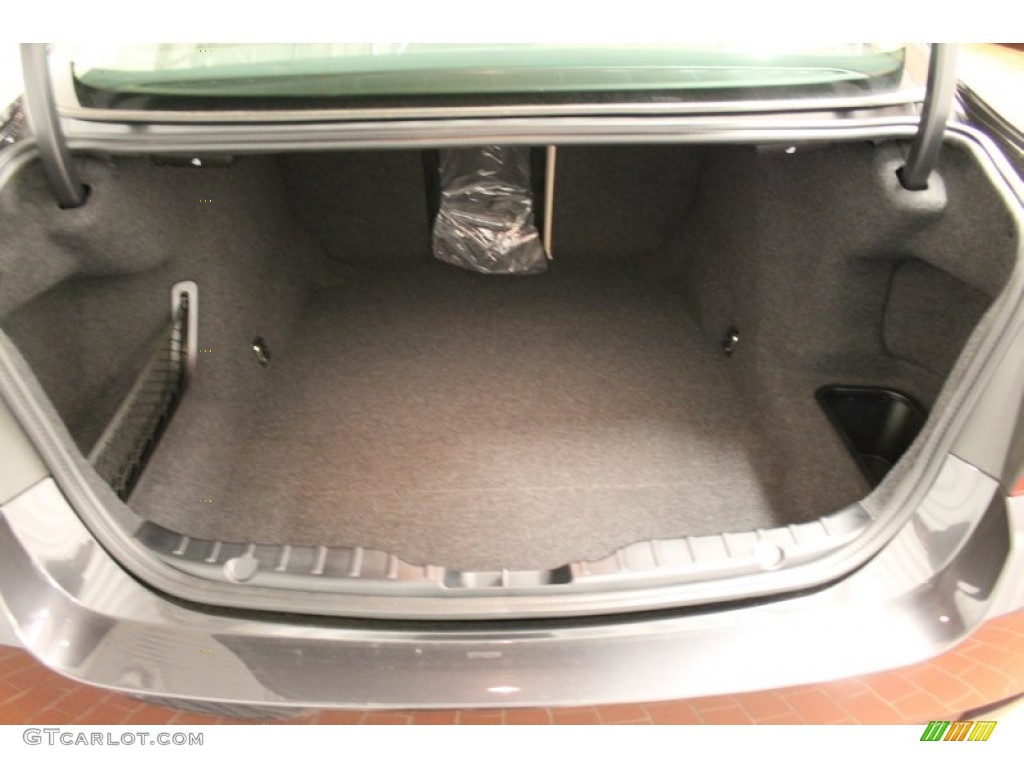 2013 BMW 5 Series 535i xDrive Sedan Trunk Photo #74700344