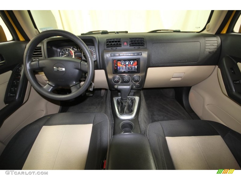 2007 Hummer H3 Standard H3 Model Light Cashmere/Ebony Dashboard Photo #74701132