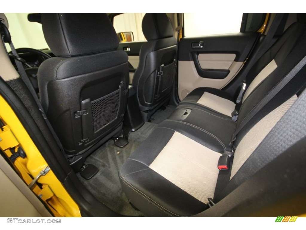 2007 Hummer H3 Standard H3 Model Rear Seat Photo #74701632