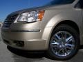 2009 Light Sandstone Metallic Chrysler Town & Country Limited  photo #9