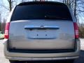 2009 Light Sandstone Metallic Chrysler Town & Country Limited  photo #11