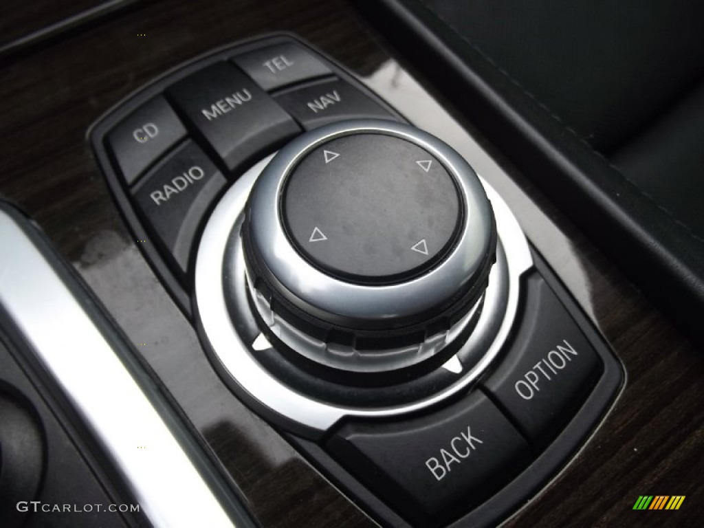 2009 BMW 7 Series 750i Sedan Controls Photos