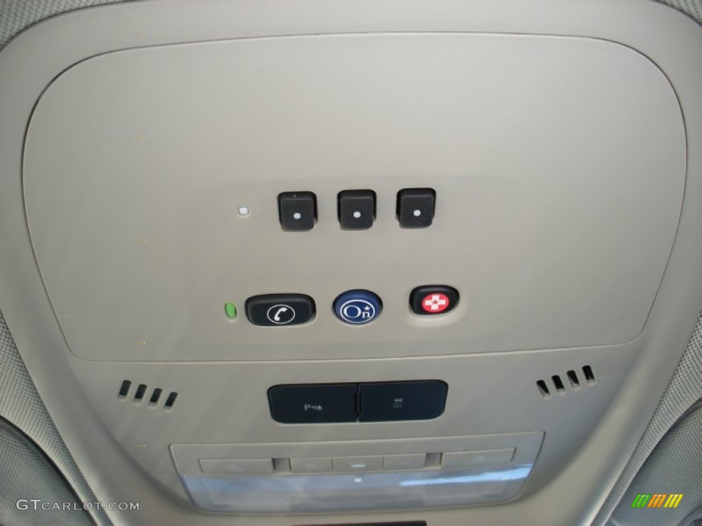 2012 Chevrolet Volt Hatchback Controls Photo #74705659