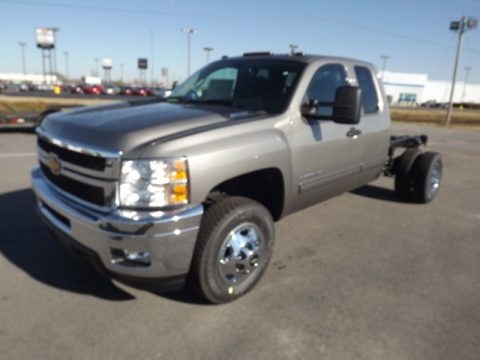2013 Chevrolet Silverado 3500HD LT Extended Cab 4x4 Dually Chassis Data, Info and Specs