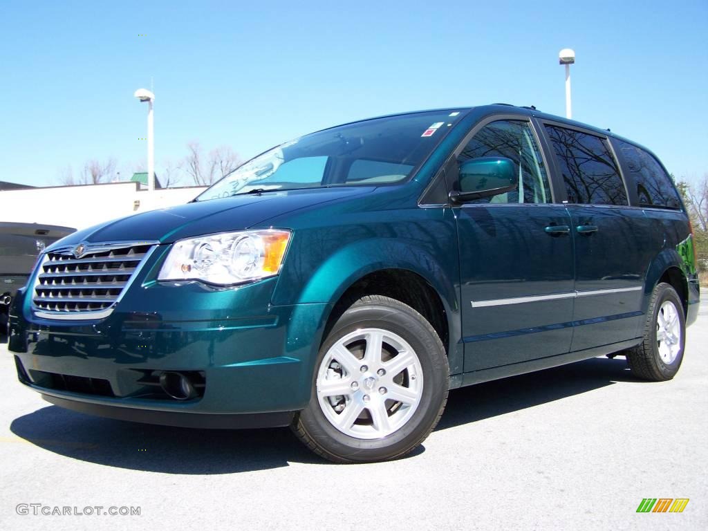 Melbourne Green Pearl Chrysler Town & Country