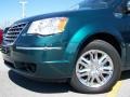 2009 Melbourne Green Pearl Chrysler Town & Country Limited  photo #11