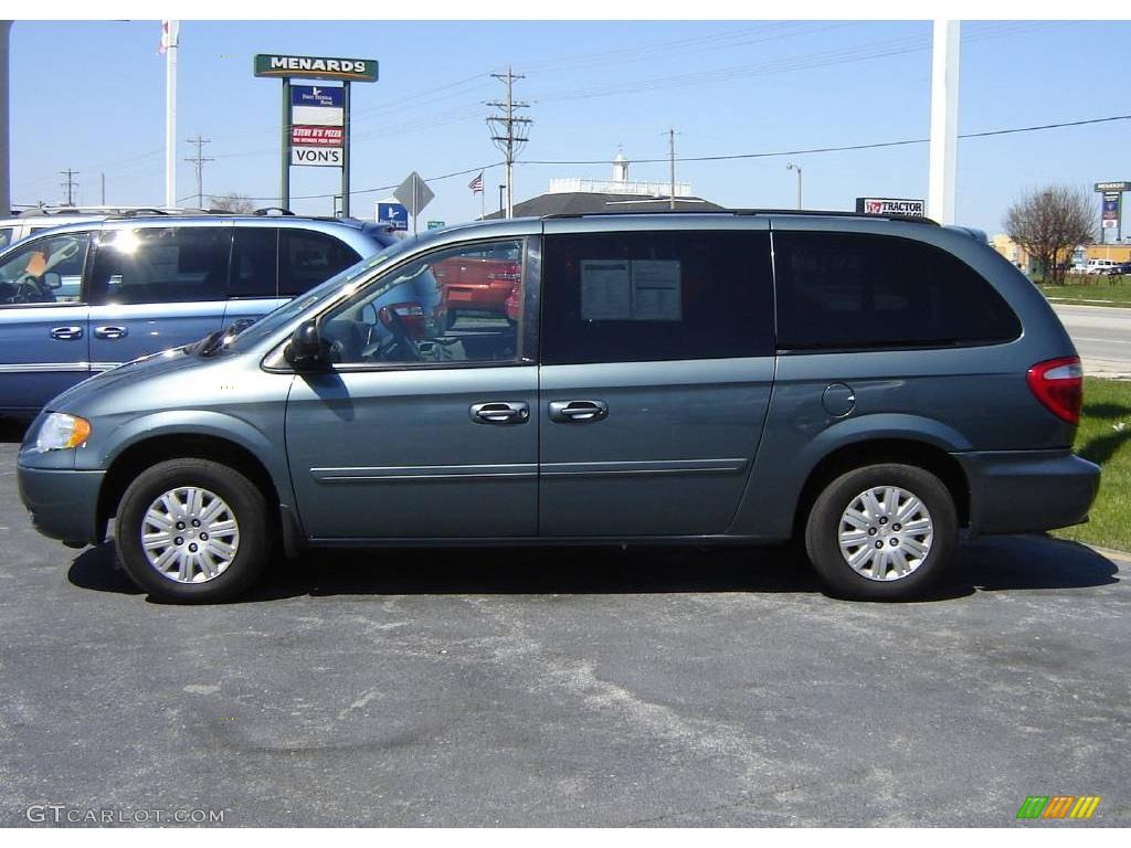 2007 Town & Country LX - Magnesium Pearl / Medium Slate Gray photo #2