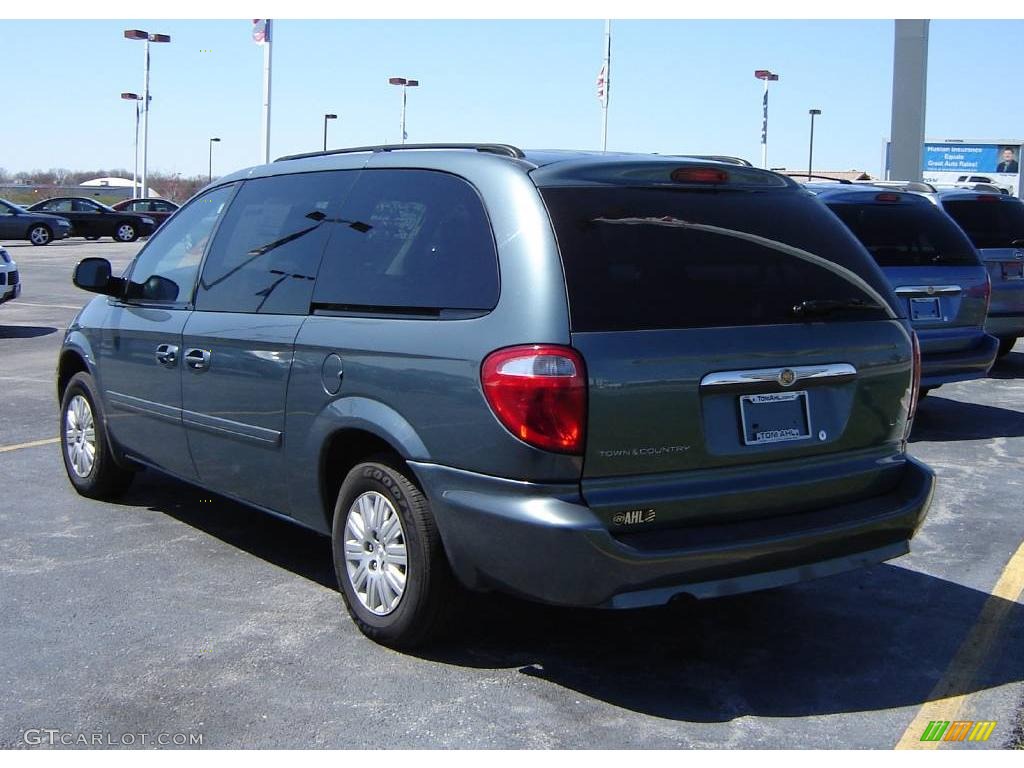2007 Town & Country LX - Magnesium Pearl / Medium Slate Gray photo #3