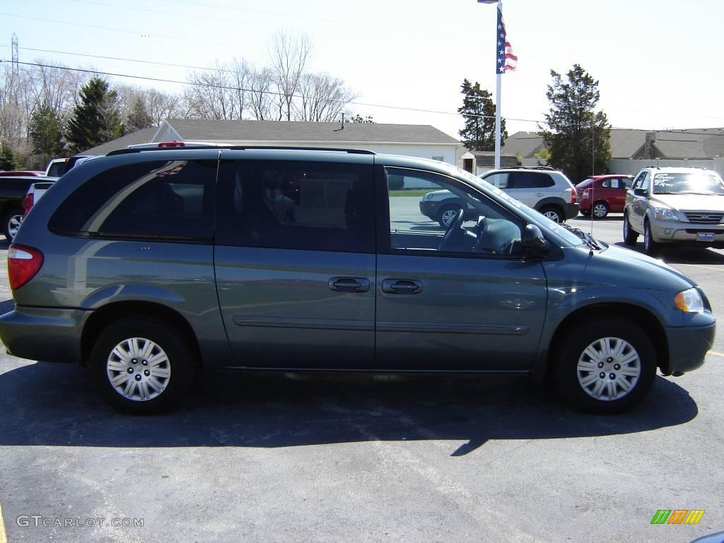 2007 Town & Country LX - Magnesium Pearl / Medium Slate Gray photo #5