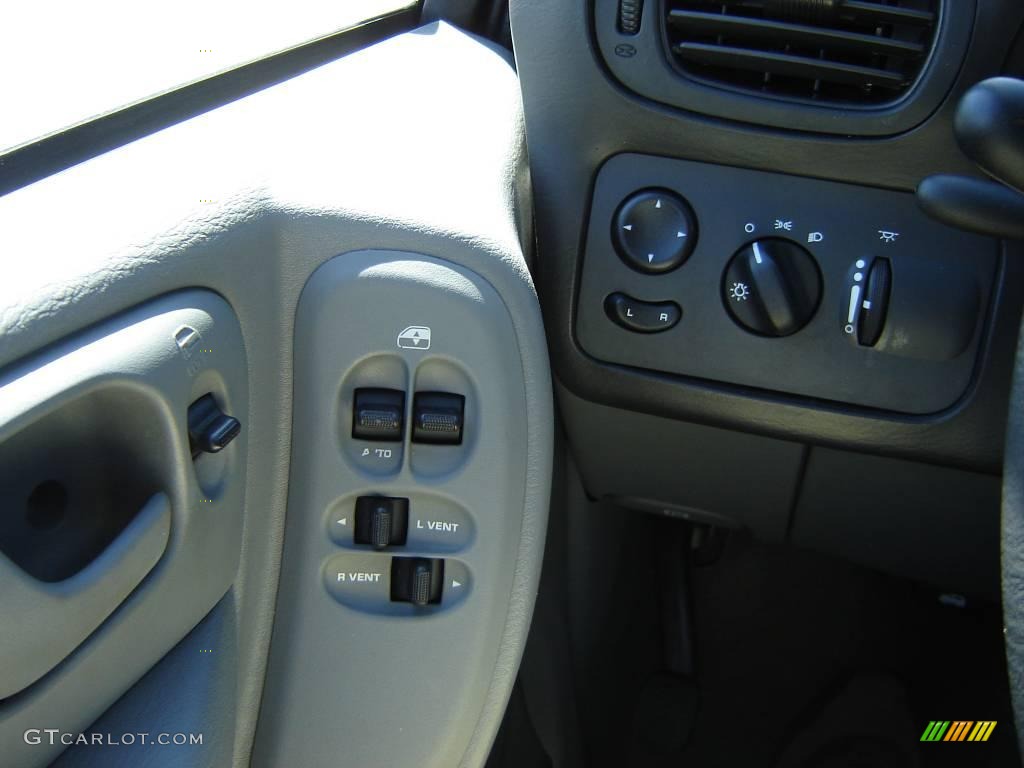 2007 Town & Country LX - Magnesium Pearl / Medium Slate Gray photo #17