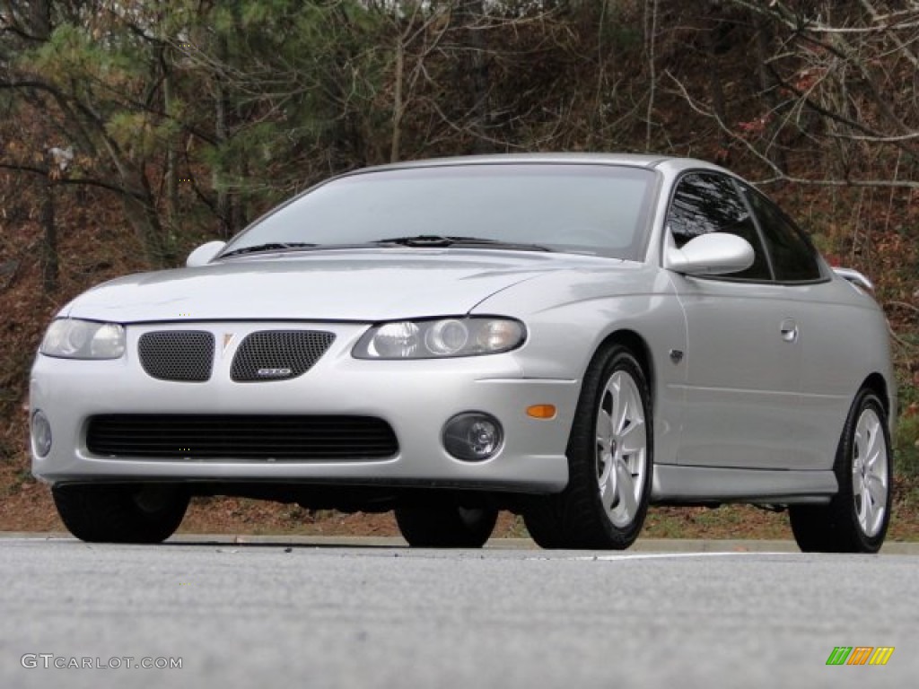 2004 GTO Coupe - Quicksilver Metallic / Black photo #8