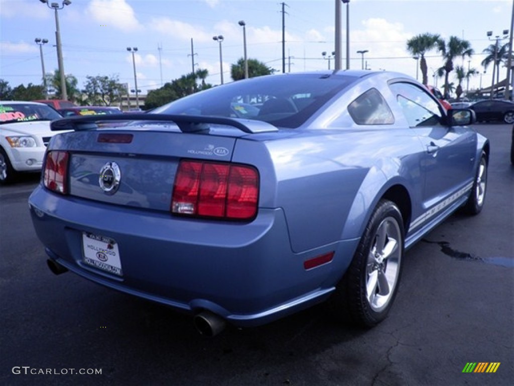 2005 Mustang GT Deluxe Coupe - Windveil Blue Metallic / Dark Charcoal photo #2