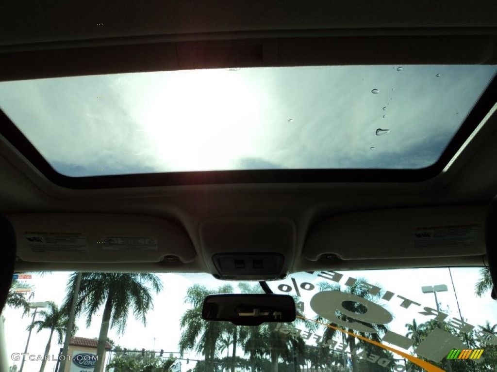 2010 Ford Explorer XLT Sport Sunroof Photos