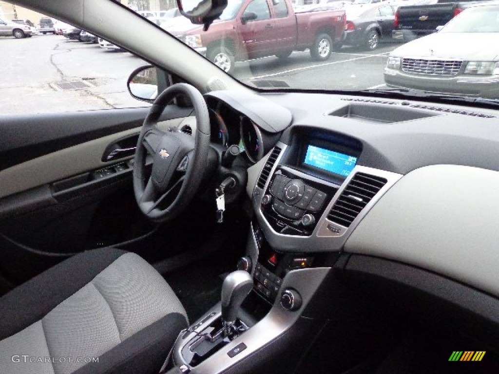 2013 Cruze LS - Blue Topaz Metallic / Jet Black/Medium Titanium photo #6