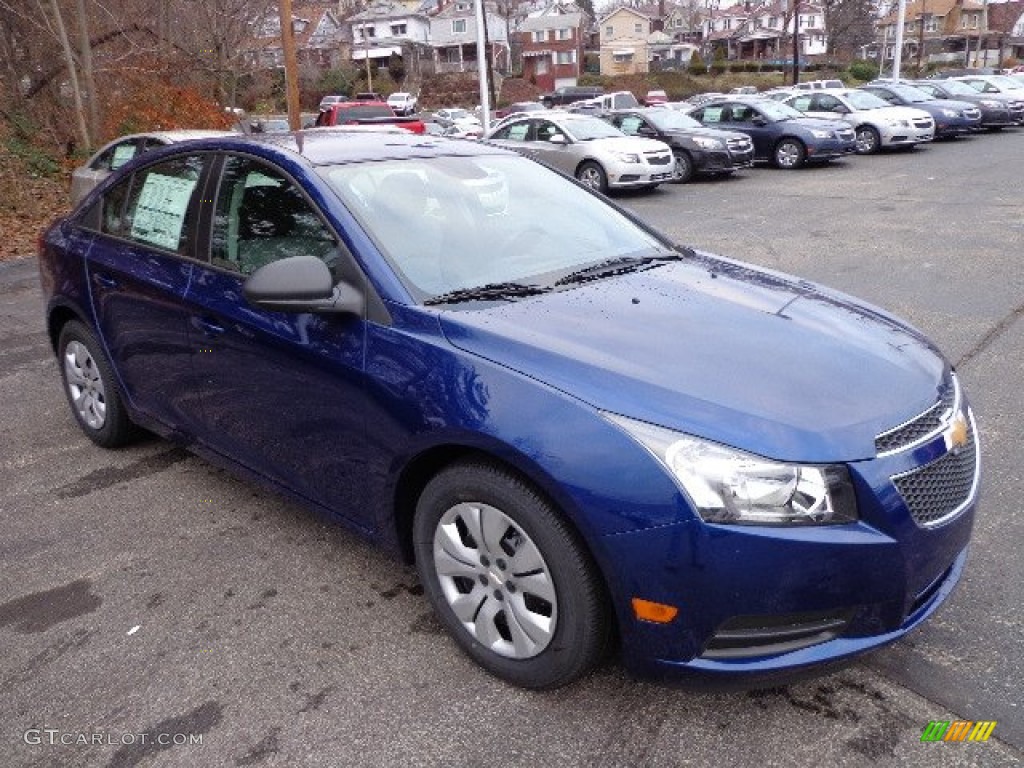2013 Cruze LS - Blue Topaz Metallic / Jet Black/Medium Titanium photo #8