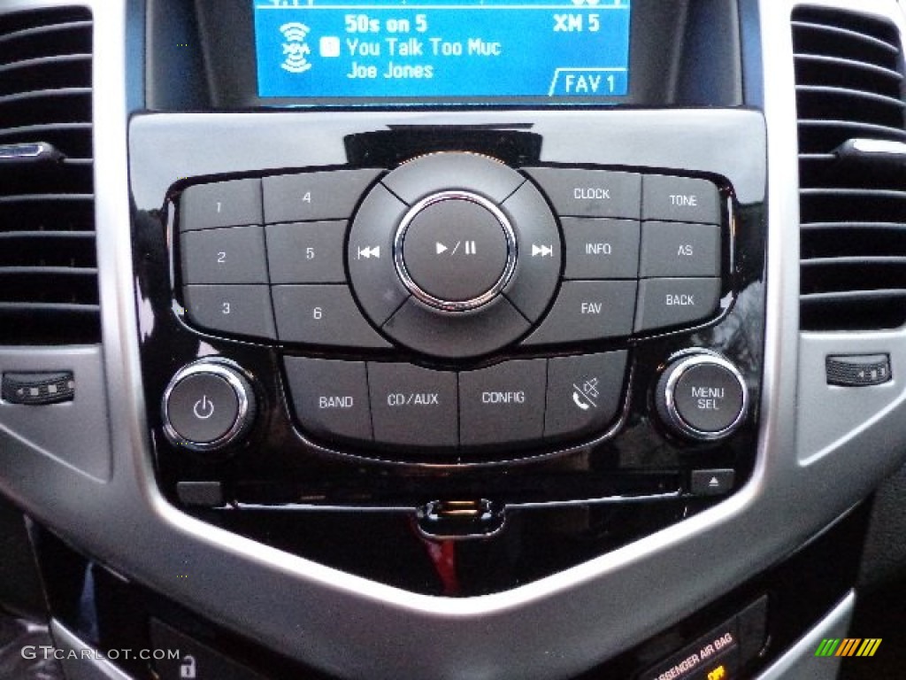 2013 Cruze LS - Blue Topaz Metallic / Jet Black/Medium Titanium photo #19