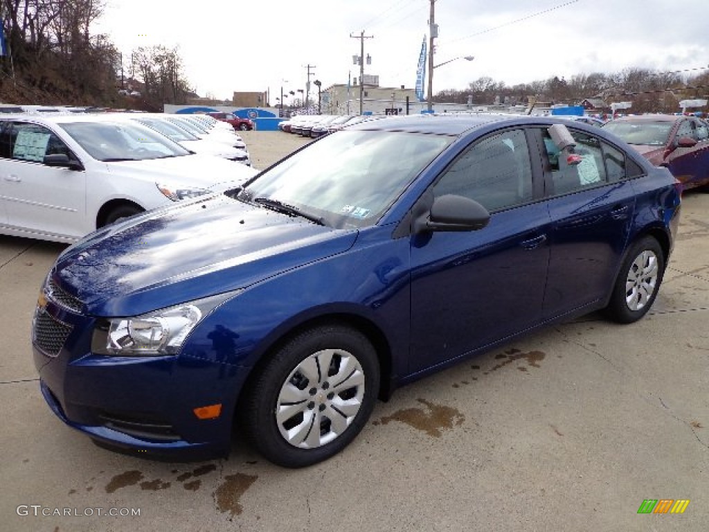 2013 Cruze LS - Blue Topaz Metallic / Jet Black/Medium Titanium photo #9