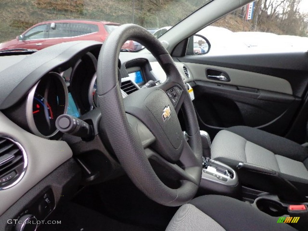 2013 Cruze LS - Blue Topaz Metallic / Jet Black/Medium Titanium photo #16