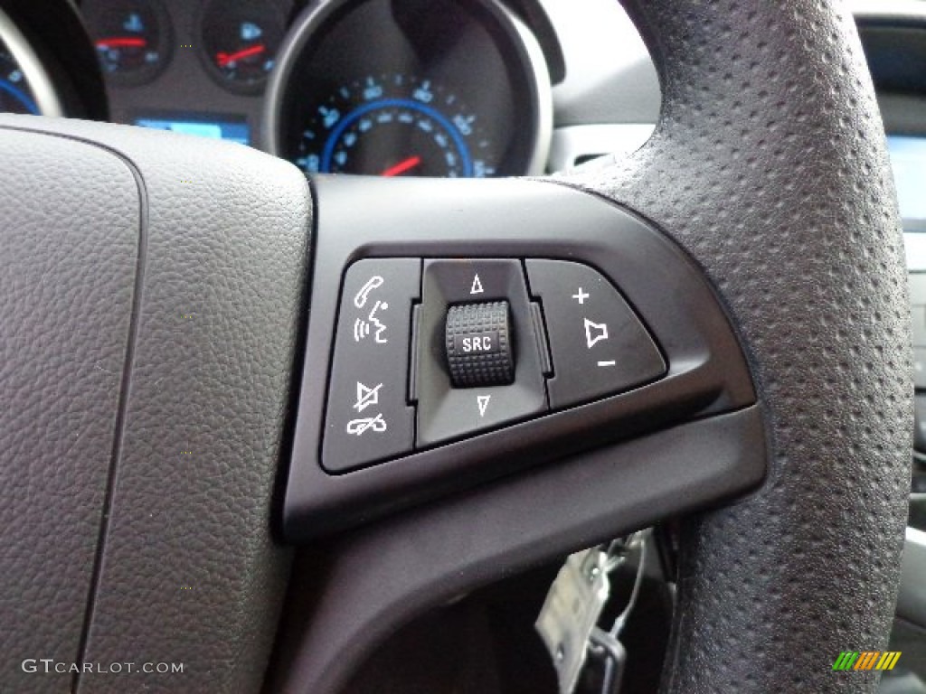2013 Cruze LS - Blue Topaz Metallic / Jet Black/Medium Titanium photo #20