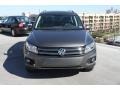 Pepper Gray Metallic - Tiguan SE Photo No. 2