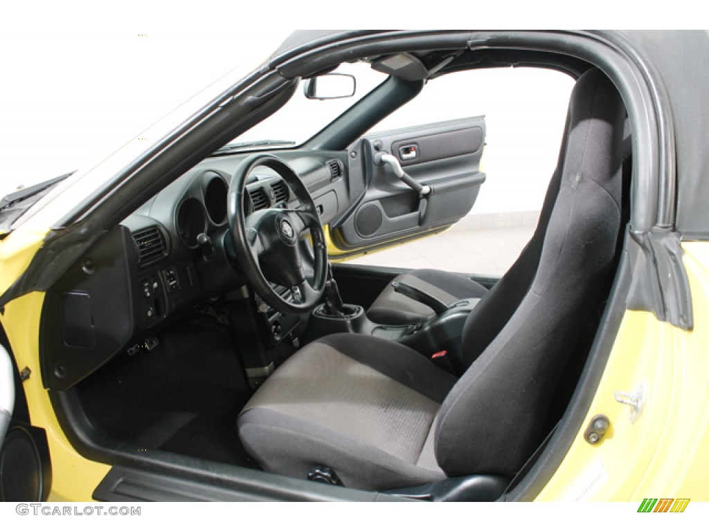 2001 MR2 Spyder Roadster - Solar Yellow / Black photo #16
