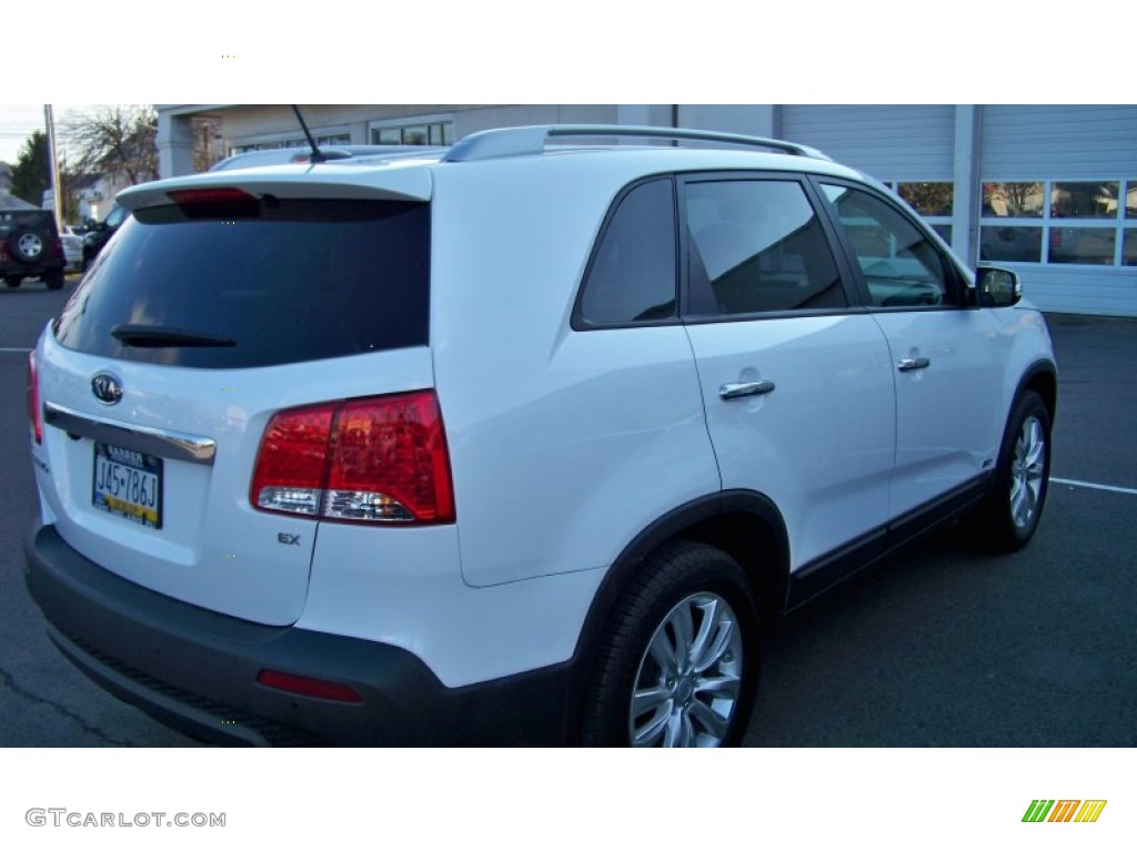 2011 Sorento EX AWD - Snow White Pearl / Beige photo #4