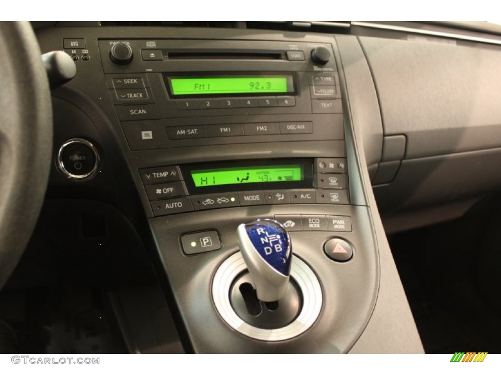 2010 Prius Hybrid III - Classic Silver Metallic / Dark Gray photo #9