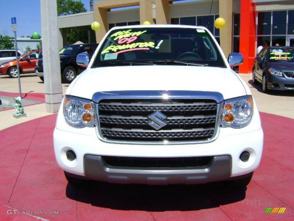 2009 Equator Extended Cab - Glacier White / Graphite photo #2