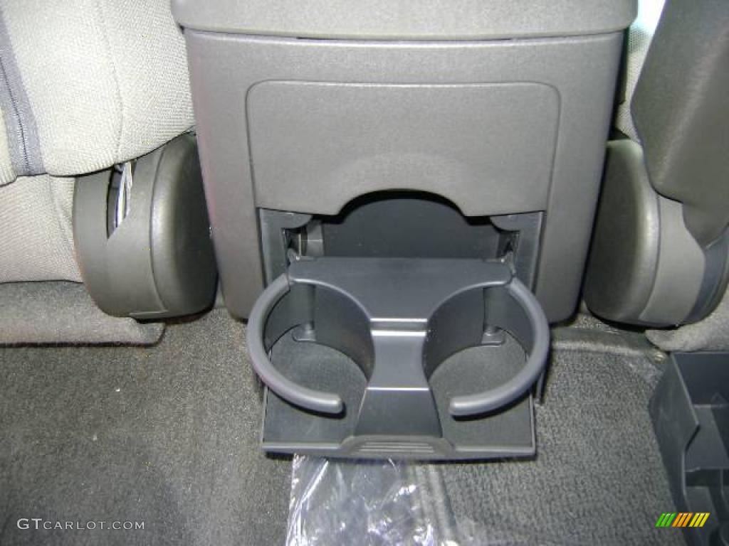 2009 Equator Extended Cab - Glacier White / Graphite photo #25