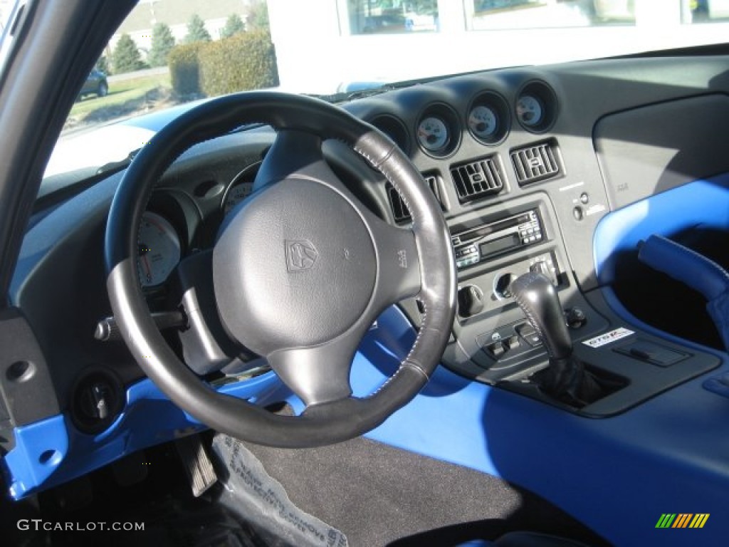 1998 Dodge Viper GTS-R Black/Black Dashboard Photo #74725572