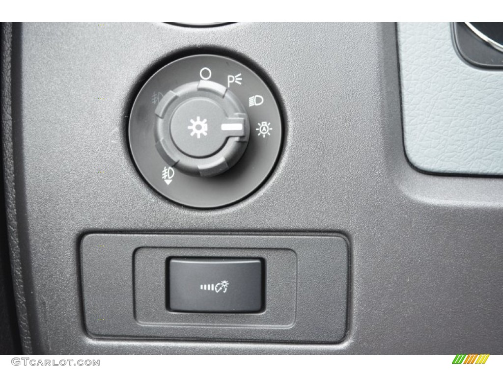 2013 Ford F150 XLT SuperCab Controls Photo #74729848